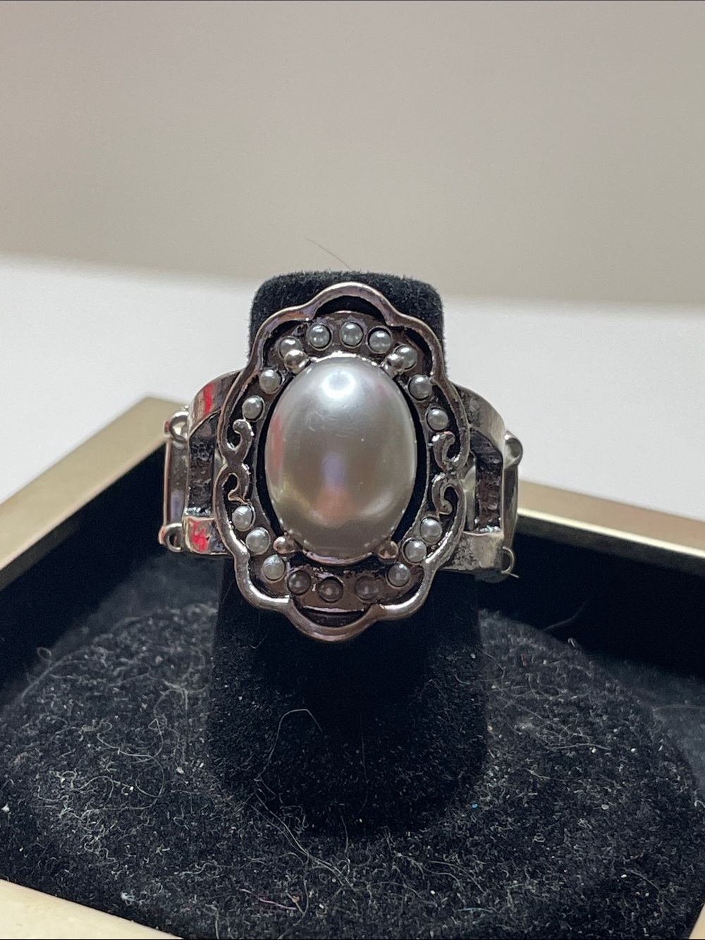 paparazzi Light Silver Faux Pearl Ornate Ring